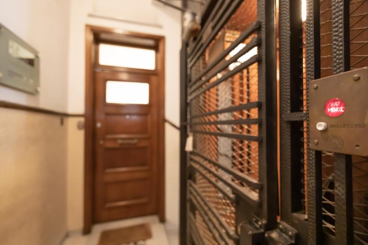 Ideal 4 Bdr Apartment In Plaka For 10! أثينا المظهر الخارجي الصورة