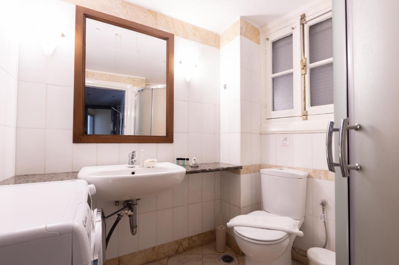 Ideal 4 Bdr Apartment In Plaka For 10! أثينا المظهر الخارجي الصورة